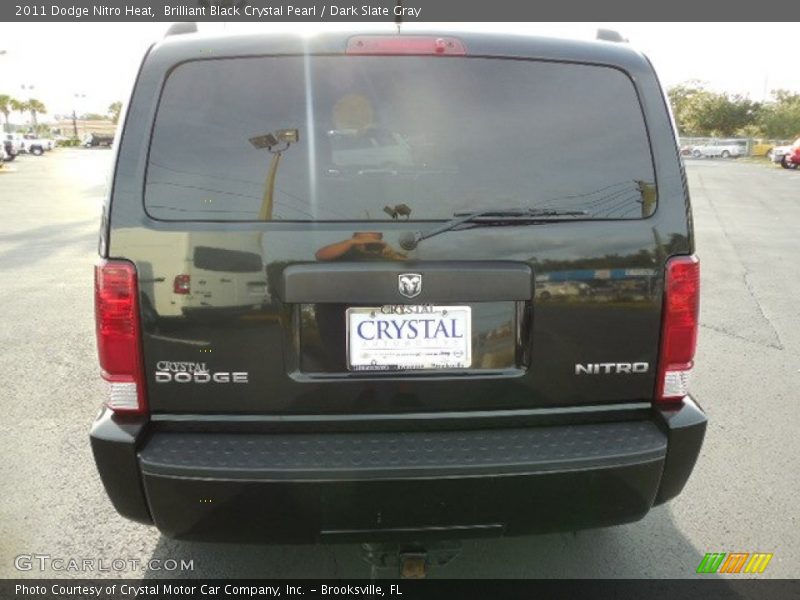 Brilliant Black Crystal Pearl / Dark Slate Gray 2011 Dodge Nitro Heat