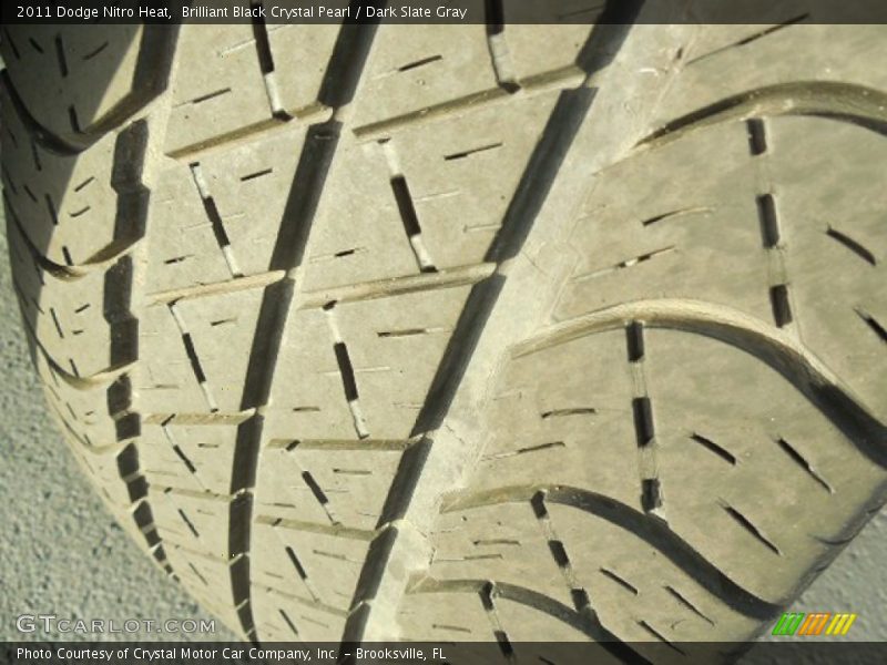 Brilliant Black Crystal Pearl / Dark Slate Gray 2011 Dodge Nitro Heat
