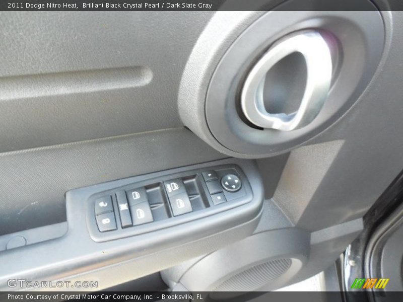 Brilliant Black Crystal Pearl / Dark Slate Gray 2011 Dodge Nitro Heat