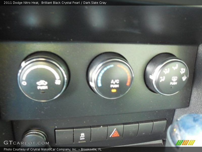 Brilliant Black Crystal Pearl / Dark Slate Gray 2011 Dodge Nitro Heat