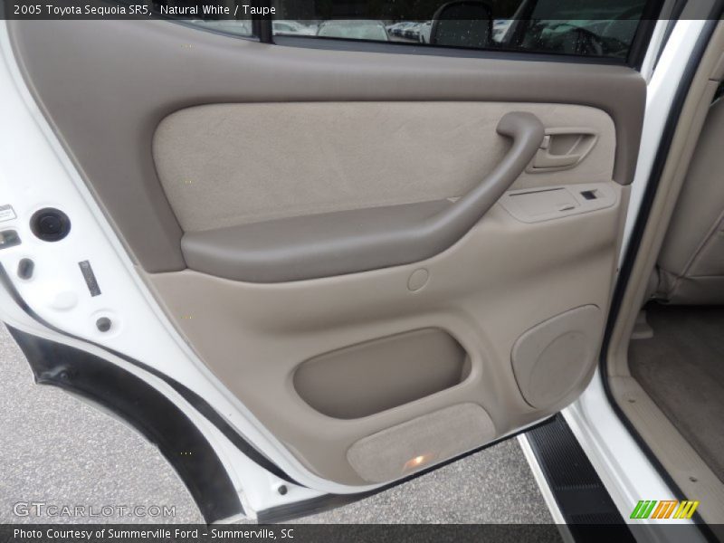 Natural White / Taupe 2005 Toyota Sequoia SR5