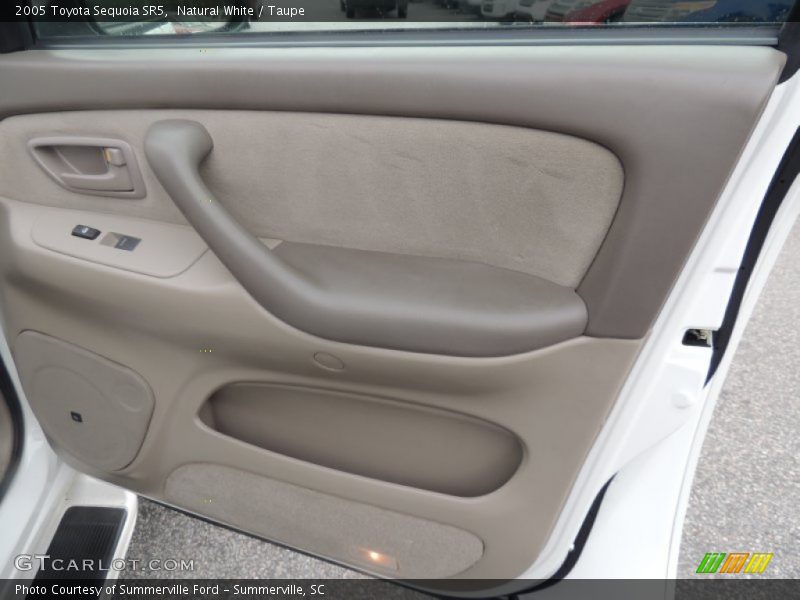 Natural White / Taupe 2005 Toyota Sequoia SR5