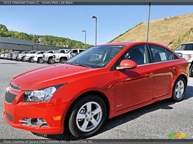 Victory Red / Jet Black 2013 Chevrolet Cruze LT