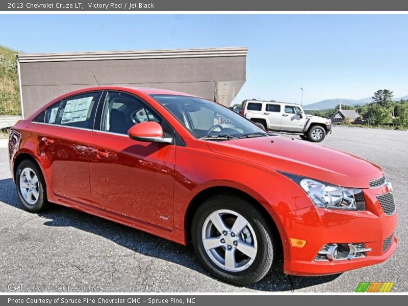 Victory Red / Jet Black 2013 Chevrolet Cruze LT