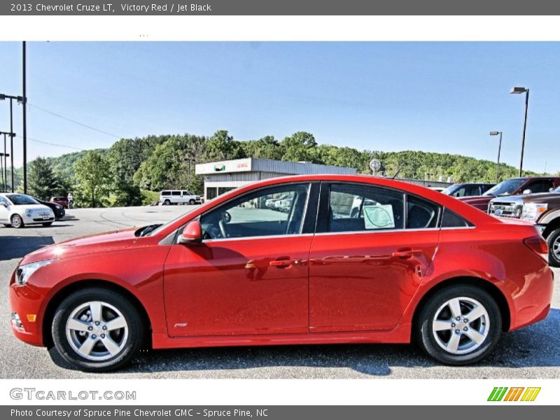 Victory Red / Jet Black 2013 Chevrolet Cruze LT