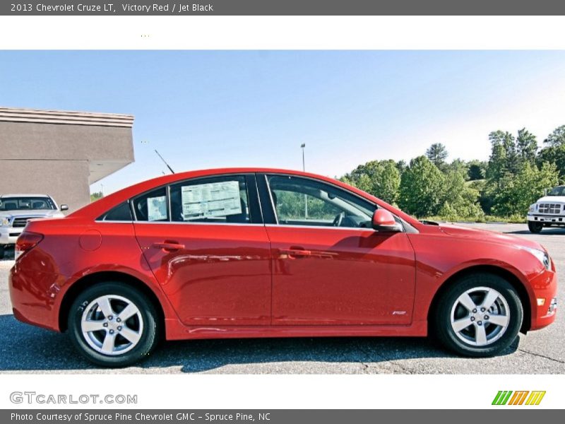 Victory Red / Jet Black 2013 Chevrolet Cruze LT