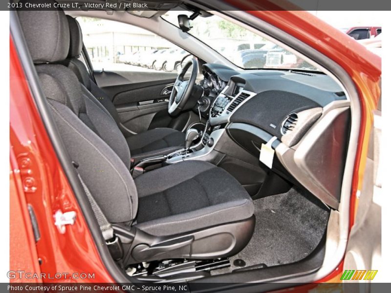 Victory Red / Jet Black 2013 Chevrolet Cruze LT