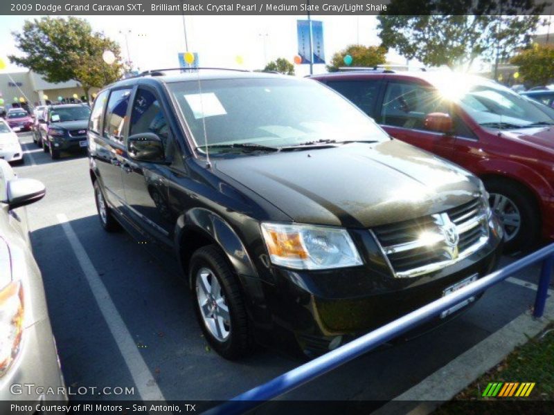 Brilliant Black Crystal Pearl / Medium Slate Gray/Light Shale 2009 Dodge Grand Caravan SXT