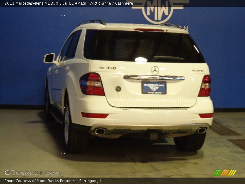 Arctic White / Cashmere 2011 Mercedes-Benz ML 350 BlueTEC 4Matic