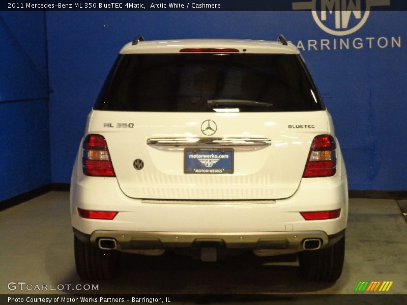 Arctic White / Cashmere 2011 Mercedes-Benz ML 350 BlueTEC 4Matic