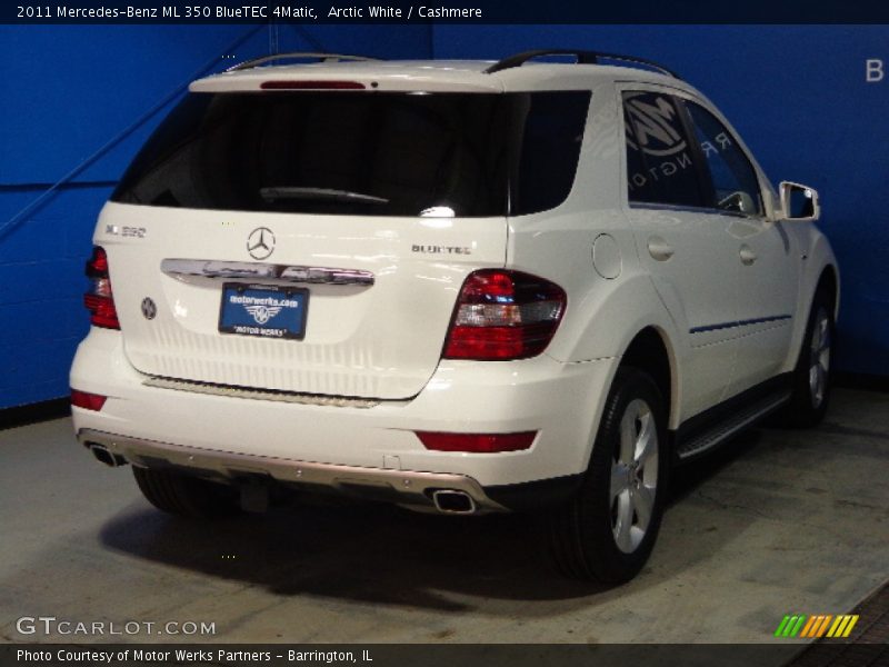 Arctic White / Cashmere 2011 Mercedes-Benz ML 350 BlueTEC 4Matic