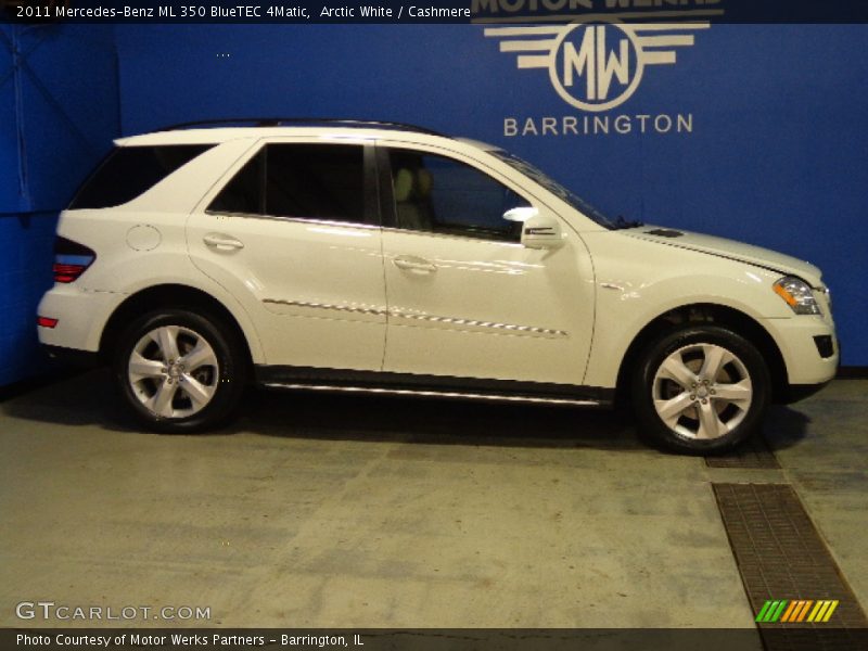 Arctic White / Cashmere 2011 Mercedes-Benz ML 350 BlueTEC 4Matic