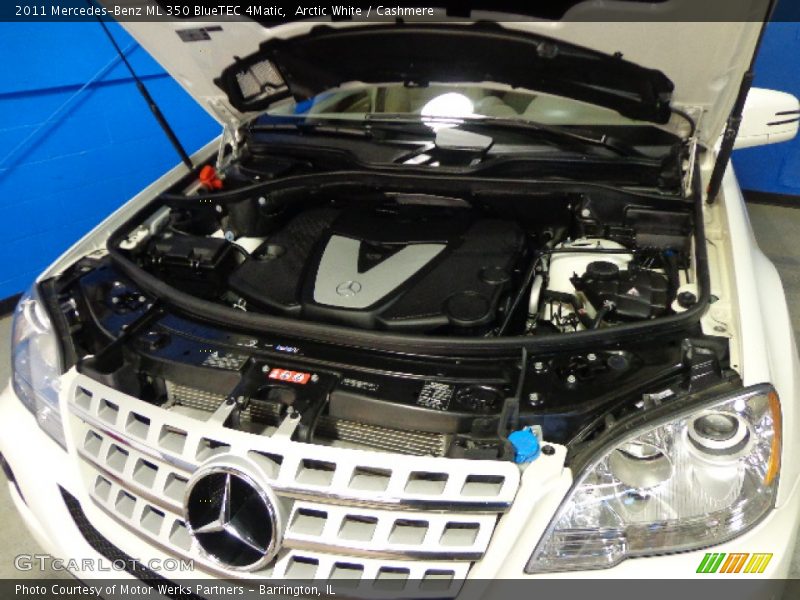 Arctic White / Cashmere 2011 Mercedes-Benz ML 350 BlueTEC 4Matic