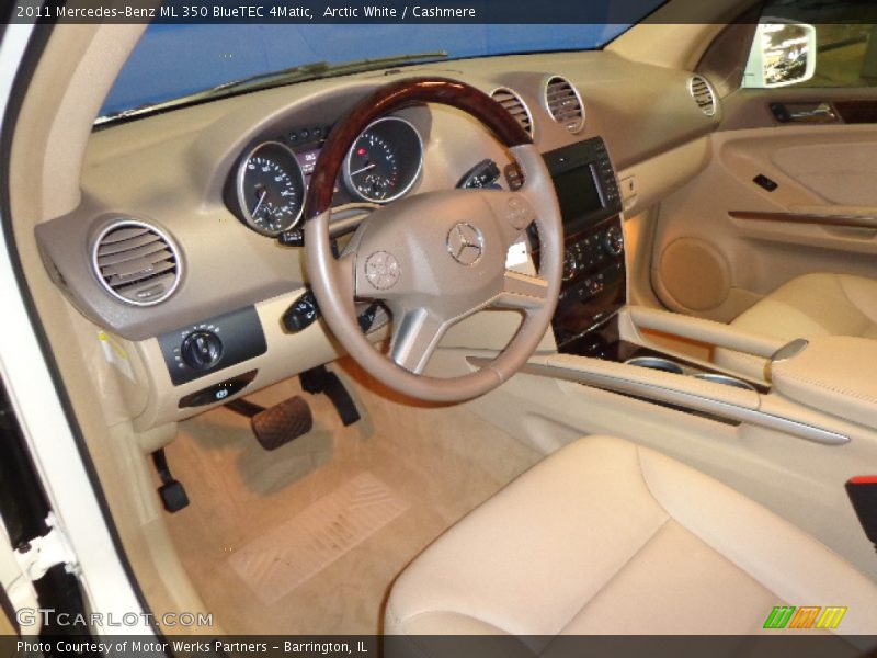 Arctic White / Cashmere 2011 Mercedes-Benz ML 350 BlueTEC 4Matic