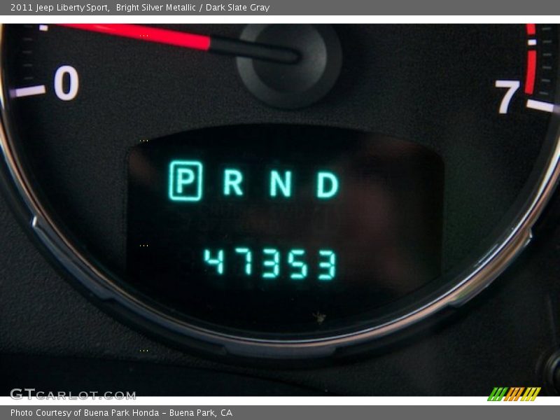 Bright Silver Metallic / Dark Slate Gray 2011 Jeep Liberty Sport