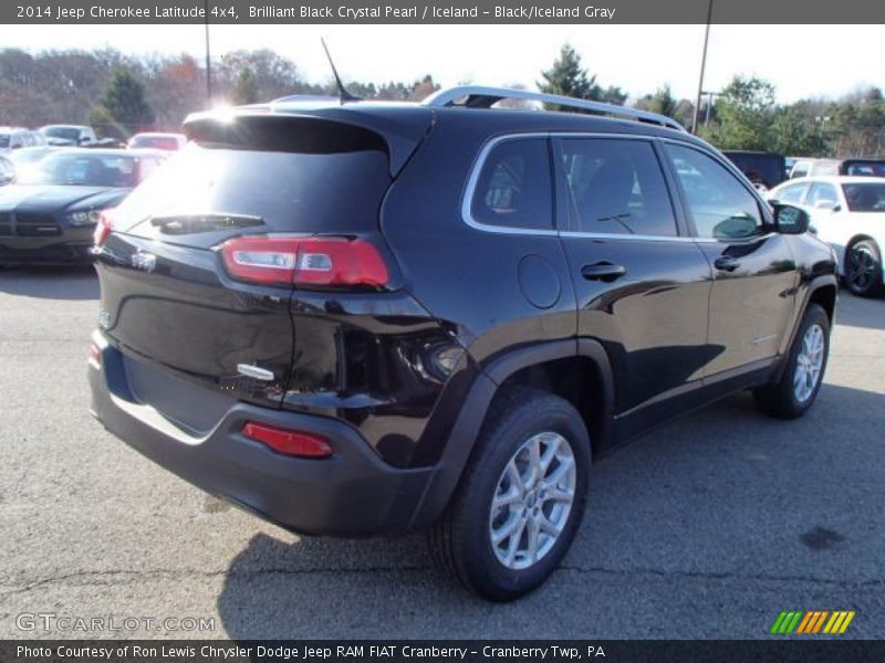 Brilliant Black Crystal Pearl / Iceland - Black/Iceland Gray 2014 Jeep Cherokee Latitude 4x4