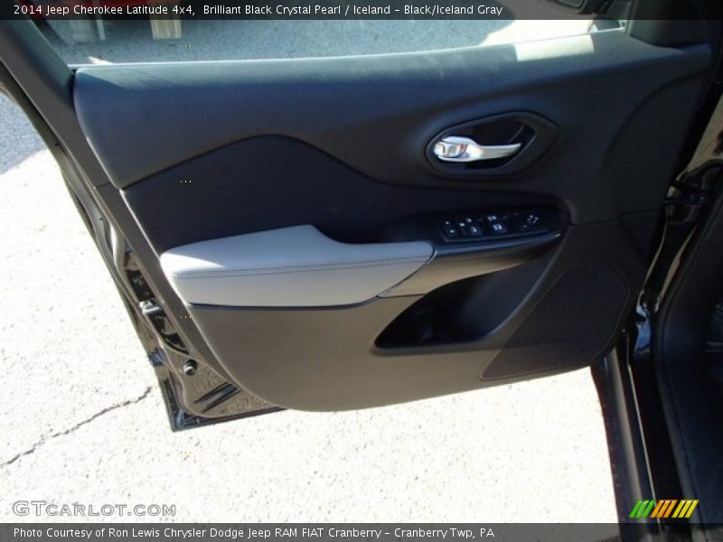 Brilliant Black Crystal Pearl / Iceland - Black/Iceland Gray 2014 Jeep Cherokee Latitude 4x4