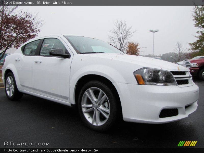 Bright White / Black 2014 Dodge Avenger SE