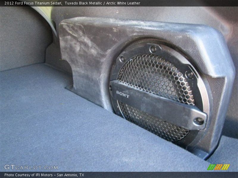 Tuxedo Black Metallic / Arctic White Leather 2012 Ford Focus Titanium Sedan