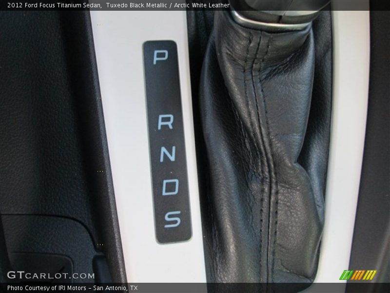 Tuxedo Black Metallic / Arctic White Leather 2012 Ford Focus Titanium Sedan