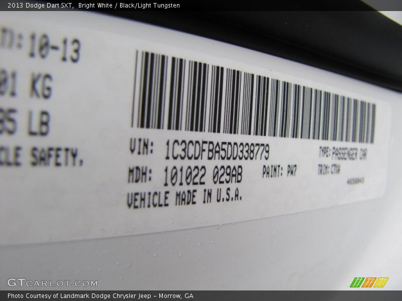Bright White / Black/Light Tungsten 2013 Dodge Dart SXT