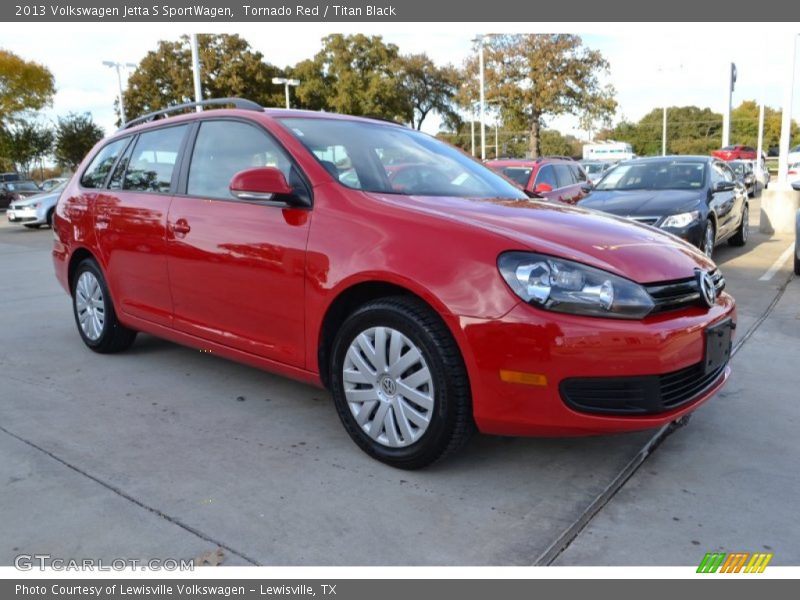 Front 3/4 View of 2013 Jetta S SportWagen