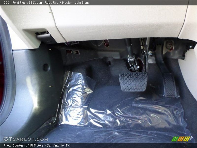 Ruby Red / Medium Light Stone 2014 Ford Fiesta SE Sedan