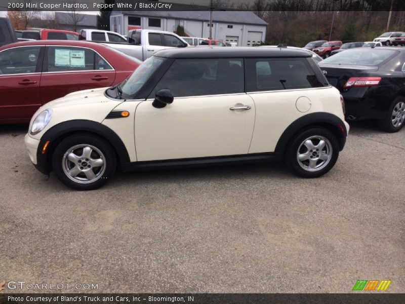 Pepper White / Black/Grey 2009 Mini Cooper Hardtop