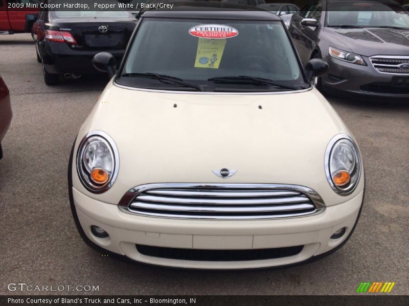 Pepper White / Black/Grey 2009 Mini Cooper Hardtop