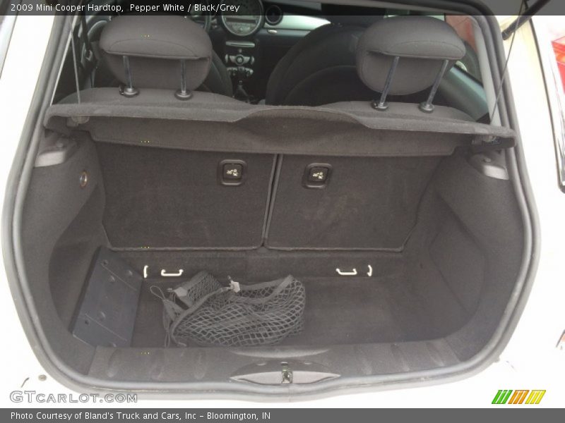 Pepper White / Black/Grey 2009 Mini Cooper Hardtop