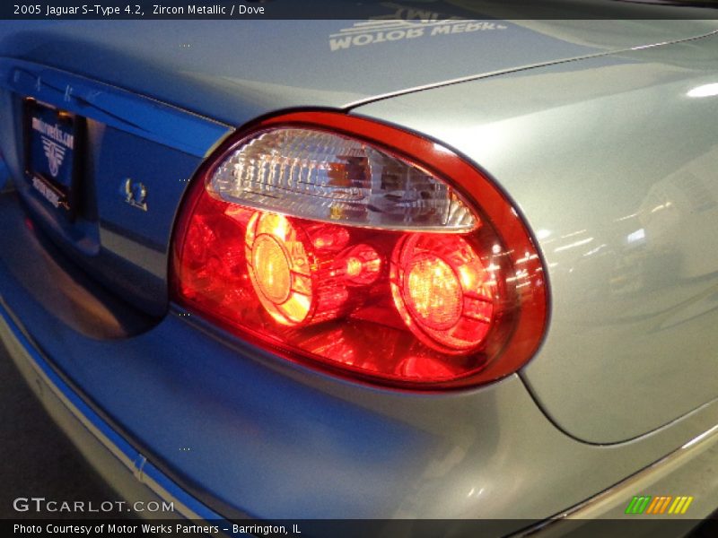 Zircon Metallic / Dove 2005 Jaguar S-Type 4.2