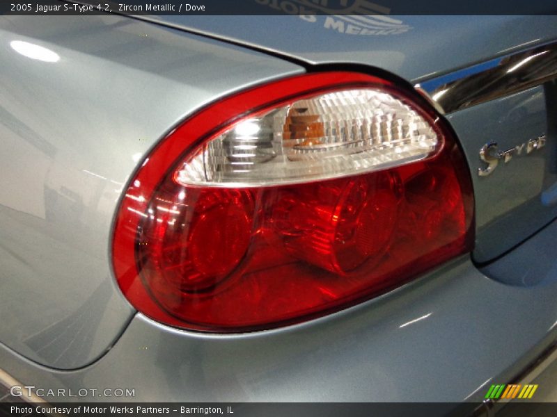Zircon Metallic / Dove 2005 Jaguar S-Type 4.2