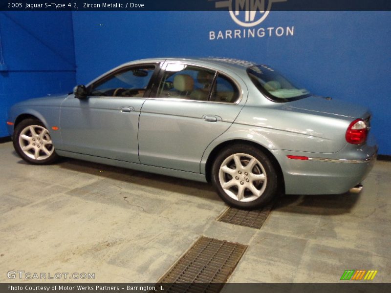 Zircon Metallic / Dove 2005 Jaguar S-Type 4.2