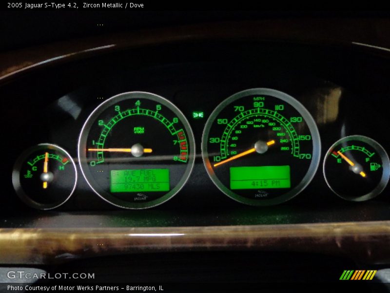 Zircon Metallic / Dove 2005 Jaguar S-Type 4.2