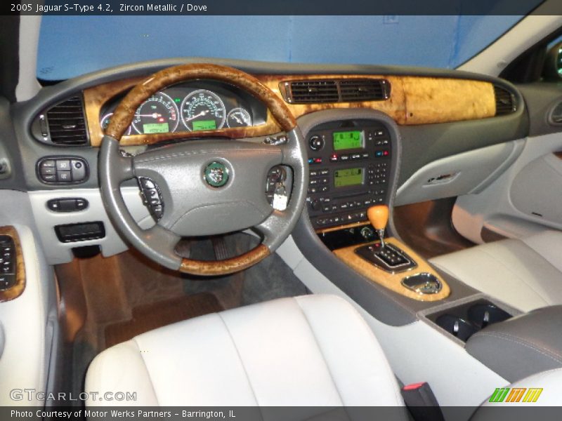 Zircon Metallic / Dove 2005 Jaguar S-Type 4.2