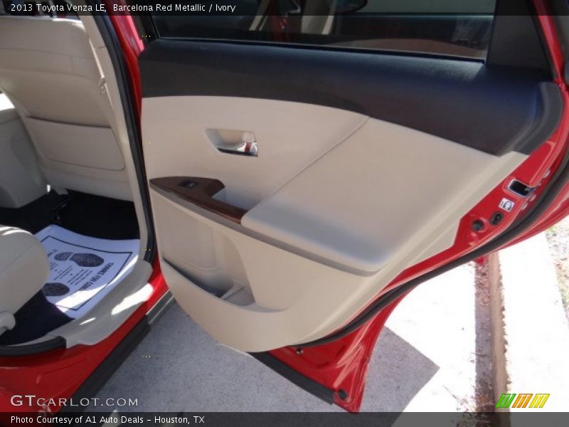 Barcelona Red Metallic / Ivory 2013 Toyota Venza LE
