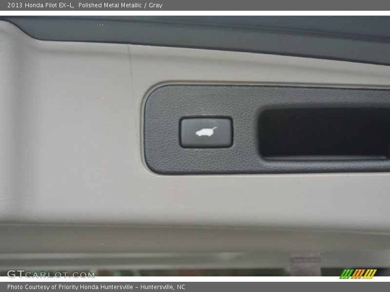 Polished Metal Metallic / Gray 2013 Honda Pilot EX-L