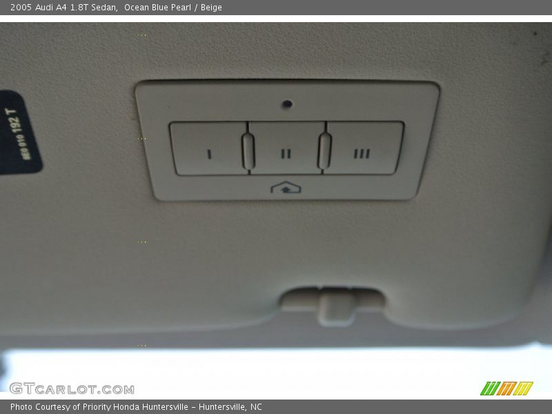 Ocean Blue Pearl / Beige 2005 Audi A4 1.8T Sedan
