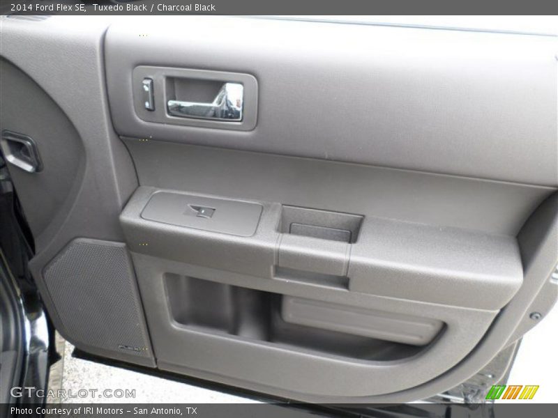 Tuxedo Black / Charcoal Black 2014 Ford Flex SE