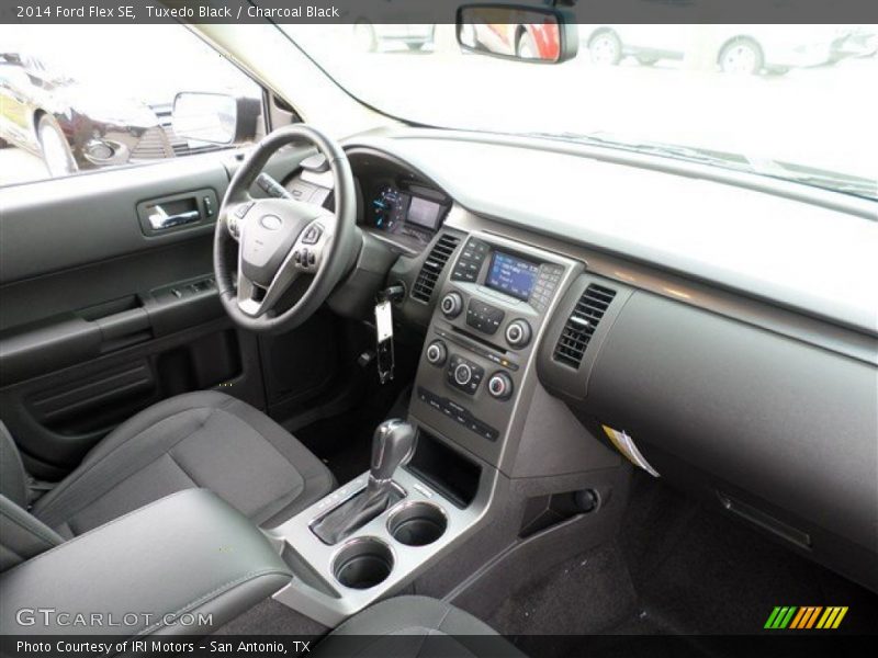 Tuxedo Black / Charcoal Black 2014 Ford Flex SE