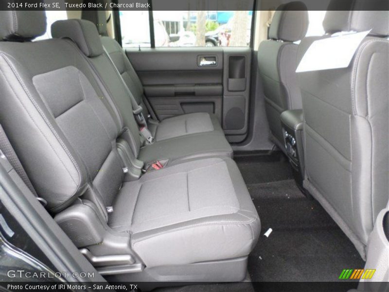 Tuxedo Black / Charcoal Black 2014 Ford Flex SE