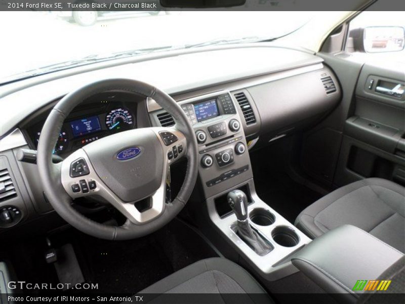 Tuxedo Black / Charcoal Black 2014 Ford Flex SE