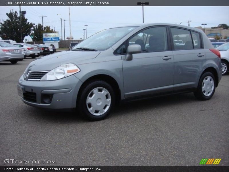 Magnetic Gray / Charcoal 2008 Nissan Versa 1.8 S Hatchback