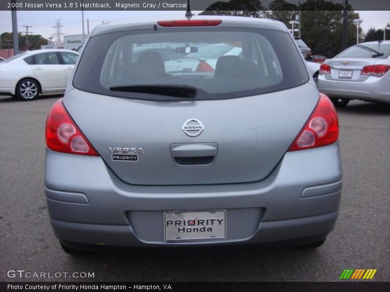 Magnetic Gray / Charcoal 2008 Nissan Versa 1.8 S Hatchback