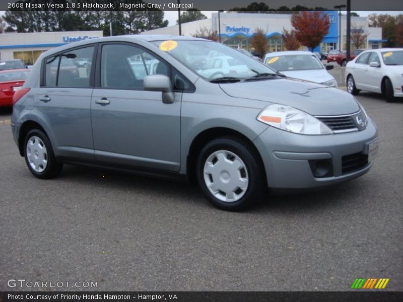 Magnetic Gray / Charcoal 2008 Nissan Versa 1.8 S Hatchback
