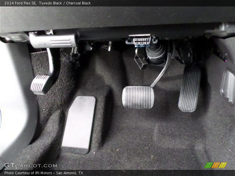 Tuxedo Black / Charcoal Black 2014 Ford Flex SE