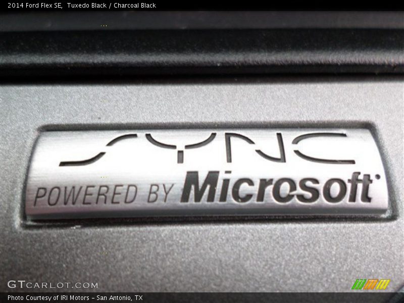 Tuxedo Black / Charcoal Black 2014 Ford Flex SE