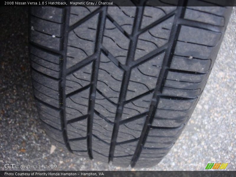 Magnetic Gray / Charcoal 2008 Nissan Versa 1.8 S Hatchback