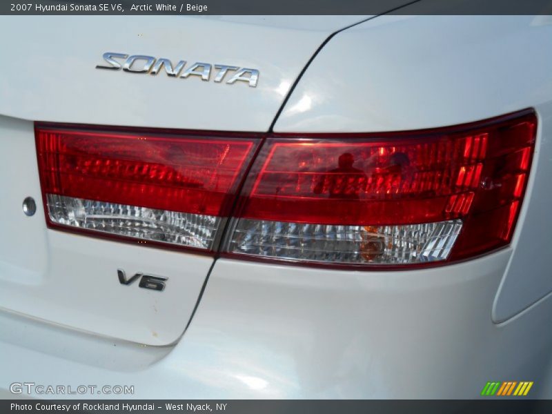 Arctic White / Beige 2007 Hyundai Sonata SE V6