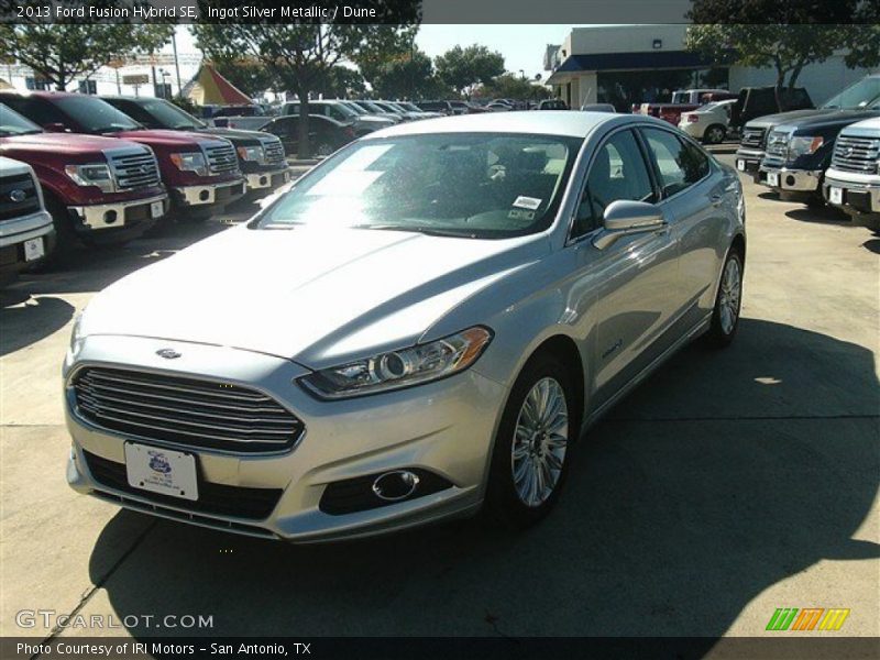 Ingot Silver Metallic / Dune 2013 Ford Fusion Hybrid SE